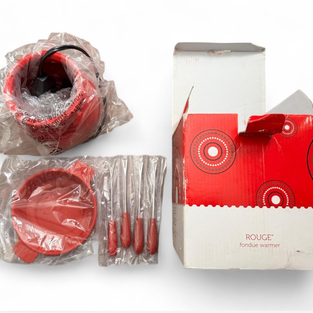 New Scentsy Red Fondue Warmer Set